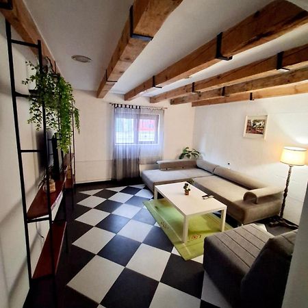 Downtown Apartment Nisz Zewnętrze zdjęcie