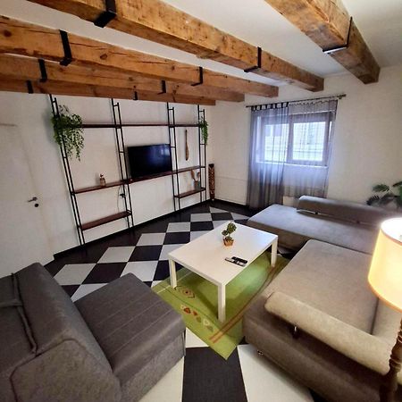 Downtown Apartment Nisz Zewnętrze zdjęcie