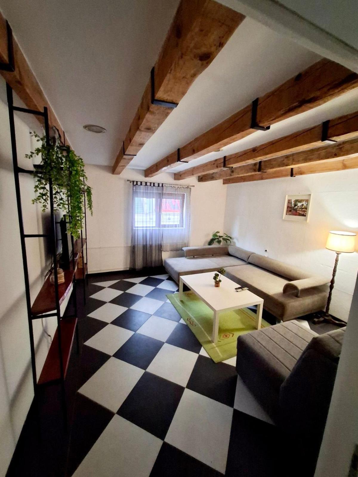 Downtown Apartment Nisz Zewnętrze zdjęcie